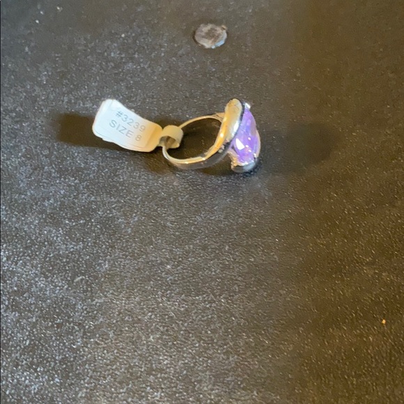 Ring - Picture 2 of 3